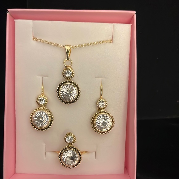 Jewelry Set - Picture 1 of 2